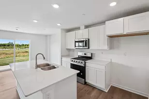 3512 Richardson Cir, Yorkville, IL 60560 - Photo 9