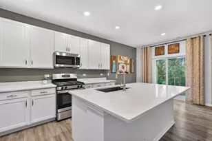 1001 Draper Rd, McHenry, IL 60050 - Photo 7