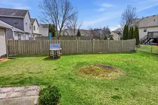 658 Anderson Dr, Lake in the Hills, IL 60156 - Photo 31