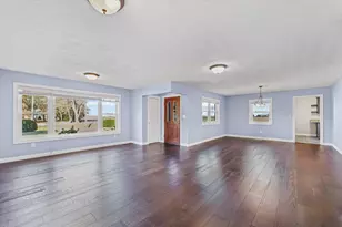 1271 E 500 North Rd, Cissna Park, IL 60924 - Photo 9