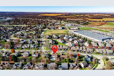 932 Foxpointe Drive, Sycamore, IL 60178 - Photo 13