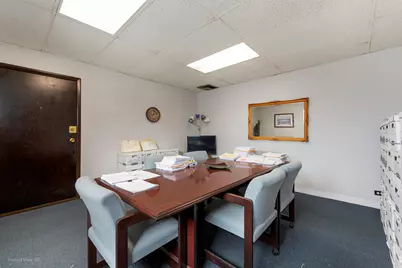 [Address not provided], Oak Park, IL 60301 - Photo 11