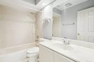 10406 Waterford Dr, Westchester, IL 60154 - Photo 15