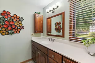 1871 Fox Run Dr, Elk Grove Village, IL 60007 - Photo 17