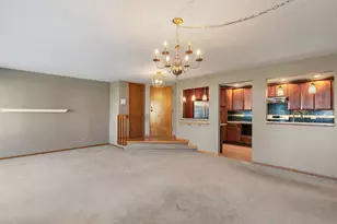 1871 Fox Run Dr, Elk Grove Village, IL 60007 - Photo 5