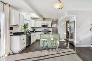 5229 Beechwood Ave, Gurnee, IL 60031 - Photo 7