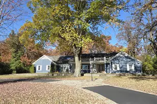 9718 Partridge Ln, Lakewood, IL 60014 - Photo 11