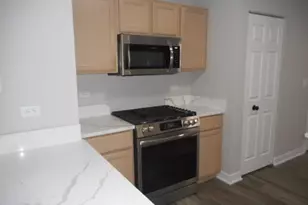 710 Timothy Ct, East Dundee, IL 60118 - Photo 9