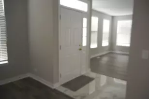 710 Timothy Ct, East Dundee, IL 60118 - Photo 5