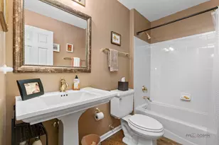 1316 Christine Ct, Vernon Hills, IL 60061 - Photo 21