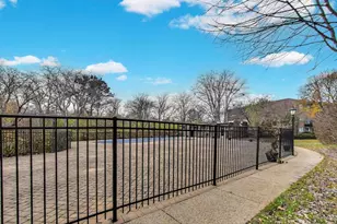 140 Franklin Pl E, Lake Forest, IL 60045 - Photo 33