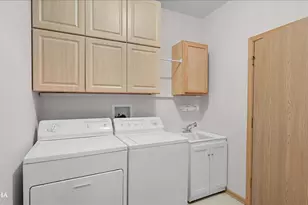 623 Queen Dr, Oswego, IL 60543 - Photo 25