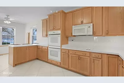 623 Queen Drive, Oswego, IL 60543 - Photo 5