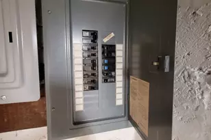 9732 S Houston Ave, Chicago, IL 60617 - Photo 25