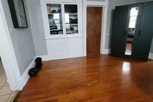 9732 S Houston Ave, Chicago, IL 60617 - Photo 7