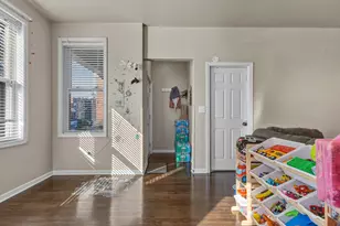 2523 S 58th Ct, Cicero, IL 60804 - Photo 7