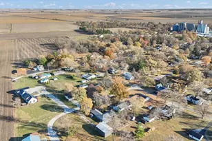 849 N Piatt St, Bement, IL 61813 - Photo 37