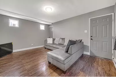 7915 S Dobson Avenue, Chicago, IL 60619 - Photo 11