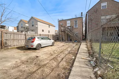 1242 S Tripp Avenue #2, Chicago, IL 60638 - Photo 7