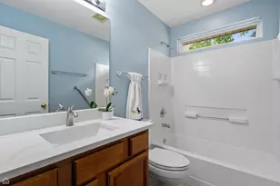 2008 Crooked Tree Ct, McHenry, IL 60050 - Photo 15