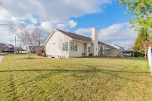 1612 Myra Ln, Bloomington, IL 61704 - Photo 53