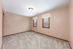 515 Cimarron Dr W, Aurora, IL 60504 - Photo 43