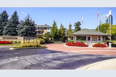 1 Oak Brook Club Drive #B-301, Oak Brook, IL 60523 - Photo 3