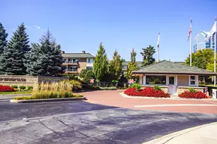 1 Oak Brook Club Dr, Oak Brook, IL 60523 - Photo 3