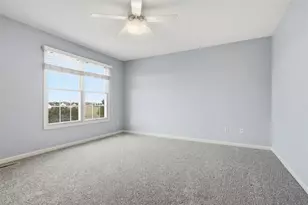 2822 Chesapeake Ln, Bloomington, IL 61704 - Photo 21