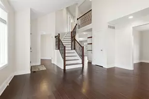 2822 Chesapeake Ln, Bloomington, IL 61704 - Photo 7