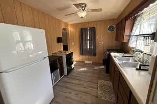 1104 Hemlock Ave, Dixon, IL 61021 - Photo 11