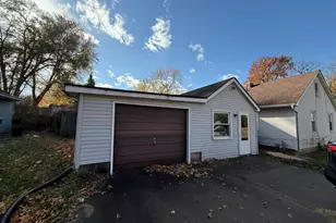 1104 Hemlock Ave, Dixon, IL 61021 - Photo 7