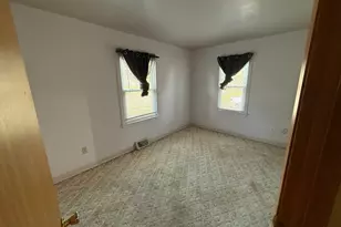 1104 Hemlock Ave, Dixon, IL 61021 - Photo 13