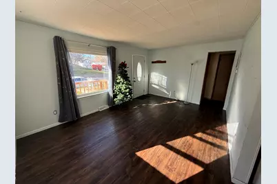 1104 Hemlock Avenue, Dixon, IL 61021 - Photo 9