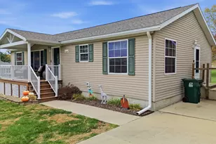 28902 Carriage Dr, Sterling, IL 61081 - Photo 5