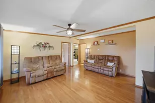 28902 Carriage Dr, Sterling, IL 61081 - Photo 15