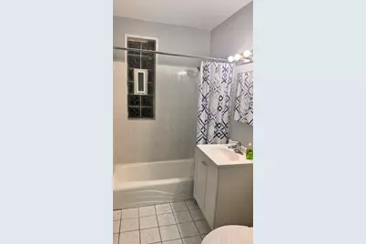 2843 W Arthur Avenue #1E, Chicago, IL 60645 - Photo 9