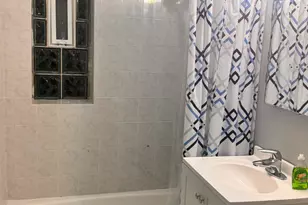 2843 W Arthur Ave, Chicago, IL 60645 - Photo 9