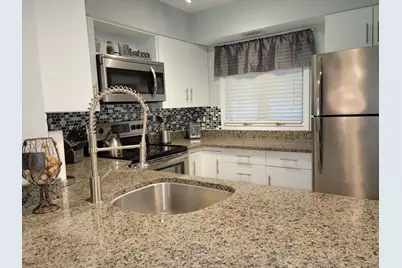 C11 Long Bay Point Drive #1, Galena, IL 61036 - Photo 11