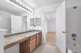 827 Riding Ln, Saint Charles, IL 60174 - Photo 23