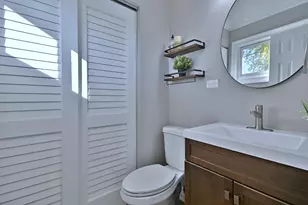 6658 Valley View Rd, Hanover Park, IL 60133 - Photo 23