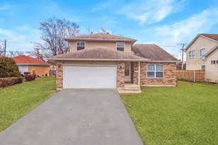 15929 Marshfield Ave, Harvey, IL 60426 - Photo 1