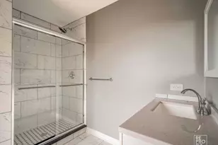 15929 Marshfield Ave, Harvey, IL 60426 - Photo 7