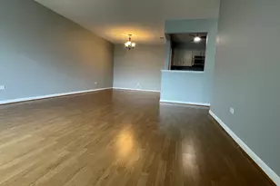 1018 Castilian Ct, Glenview, IL 60025 - Photo 7