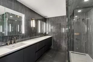 180 E Pearson St, Chicago, IL 60611 - Photo 17