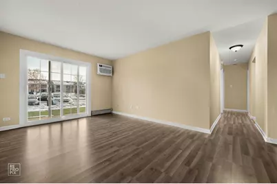 107 W Elk Trail #106, Carol Stream, IL 60188 - Photo 7