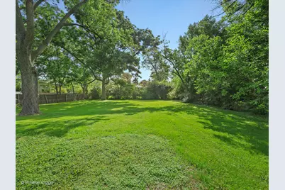 241 Coe Road, Clarendon Hills, IL 60514 - Photo 3