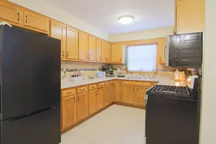 105 N Maple St, Grant Park, IL 60940 - Photo 3