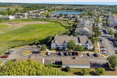 1303 Silverstone Drive #1303, Carpentersville, IL 60110 - Photo 5