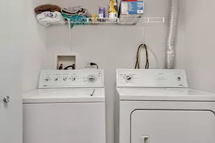 1303 Silverstone Dr, Carpentersville, IL 60110 - Photo 15